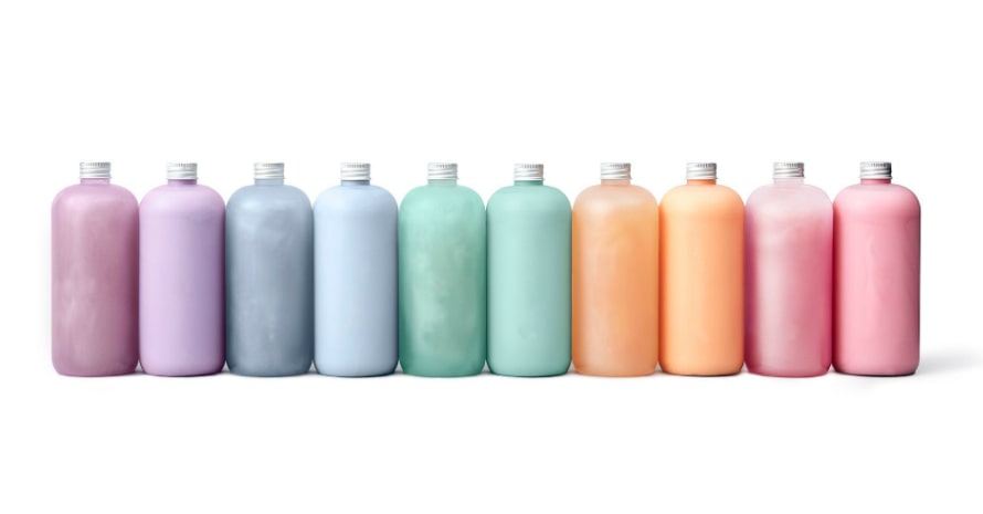 Choosing and Using Clarifying Shampoos: FAQ and Tips