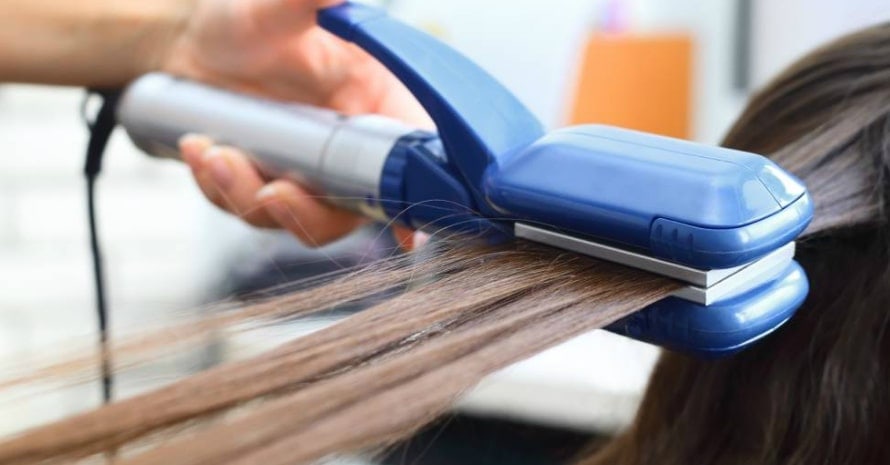 Buyers Guide for the Best Flat Iron for Thick Frizzy Hair