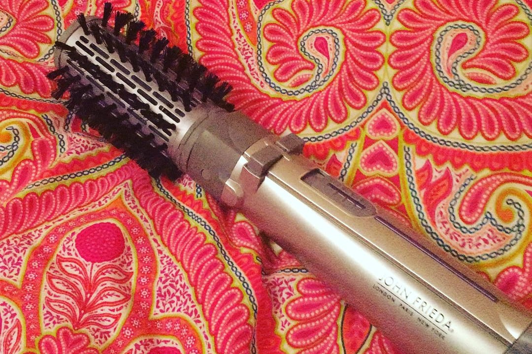 John Frieda Hot Air Brush