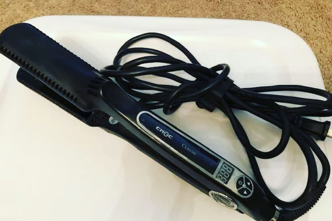 CROC Classic Silver Titanium Flat Iron