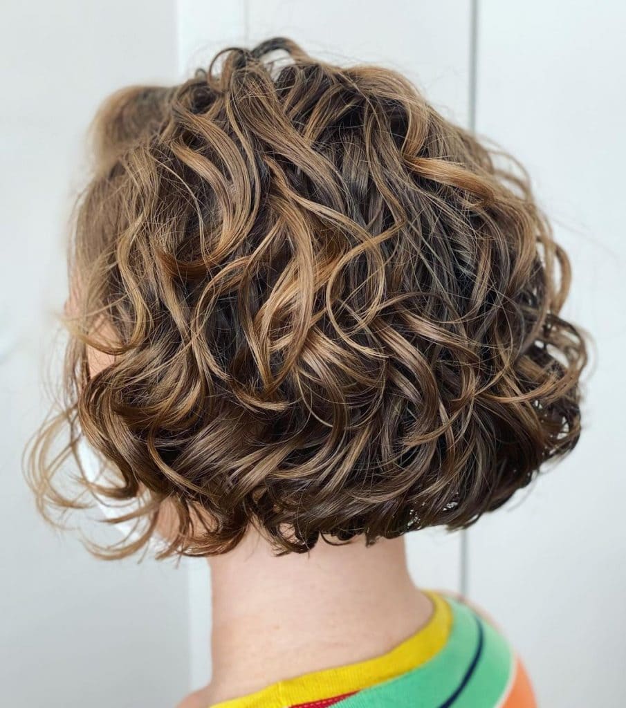 How you can curl short hair