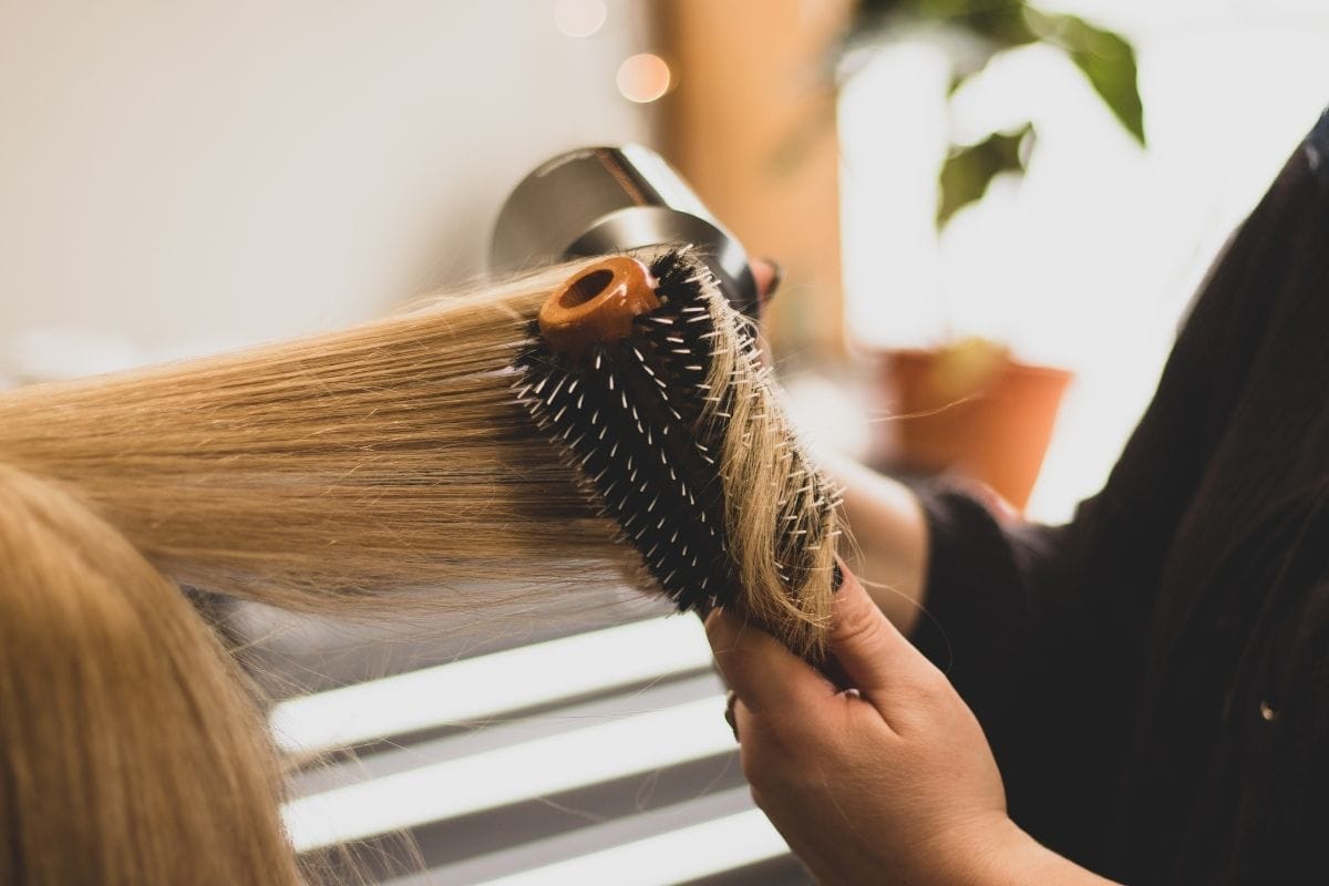 blow dryer brush being used